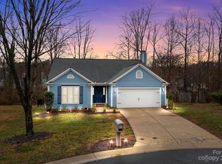 2604 Clarencefield Dr, Charlotte, NC 28216