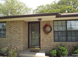 411 N Beyer St, Marion, TX 78124