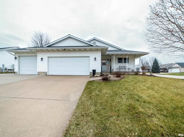 2210 E 58th St, Davenport, IA 52807