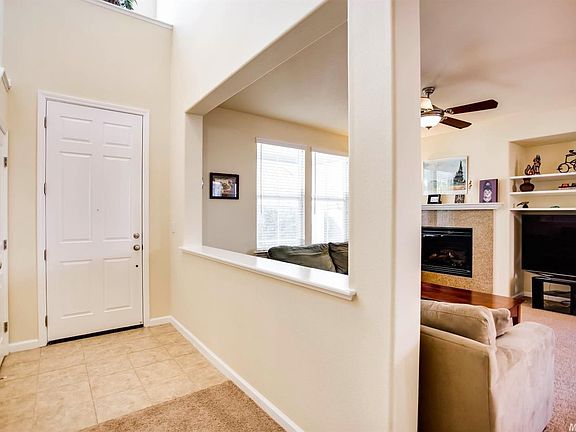 5th image of 210 Soaring Hawk Ln