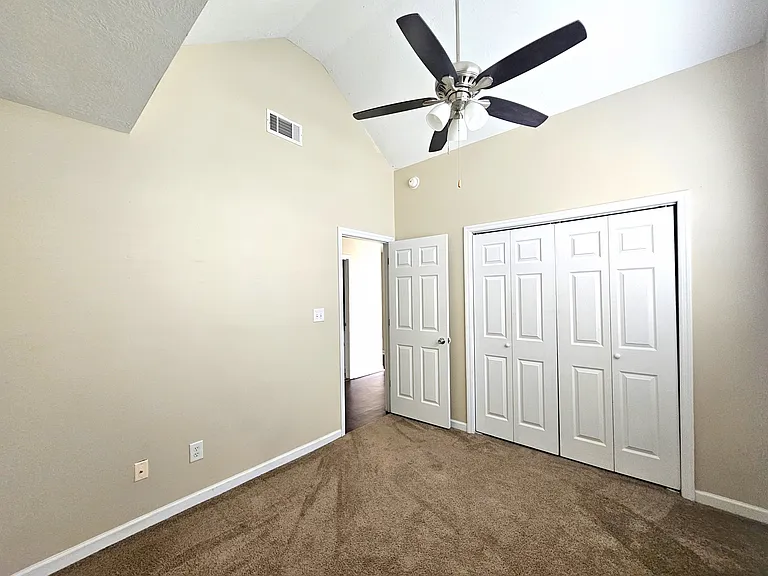 770 Michelle Ct — Photo 14