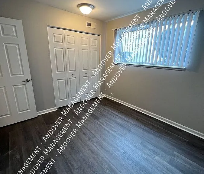330 S Drake Rd #M-10 — Photo 11