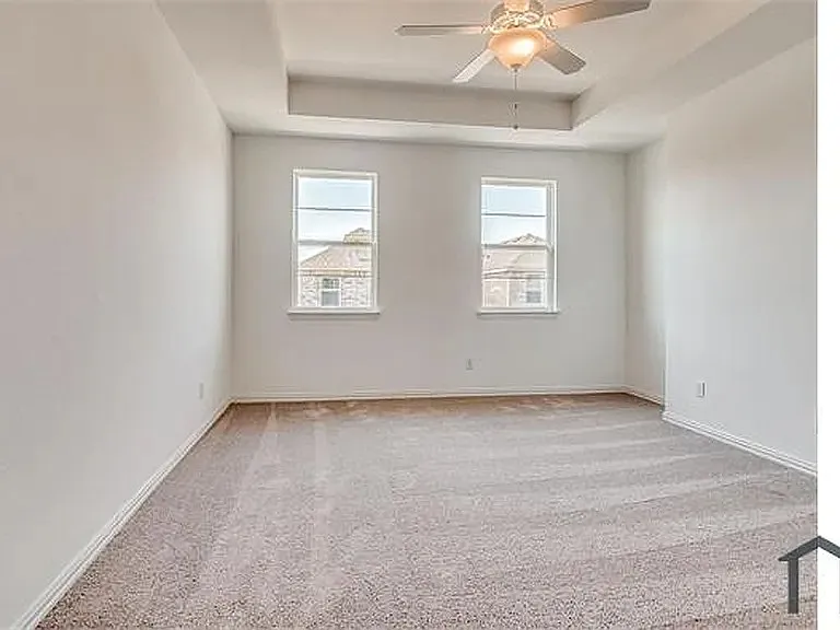 7557 Regal Ln — Photo 6