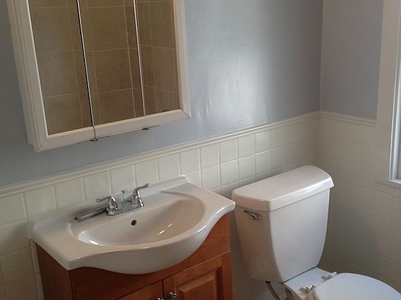 5th image of 241 Lisbon Ave #1