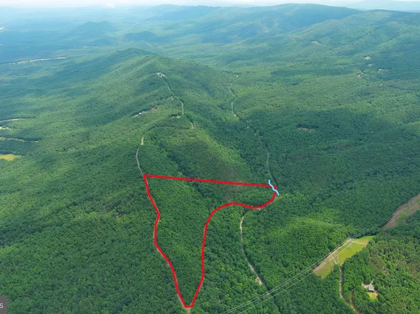 186 Ashton Woods Dr, Moorefield, WV 26836