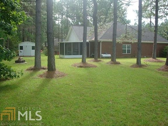 3rd image of 1128B Southbend Dr
