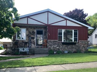 724 N Richards St, Spring Valley, IL 61362