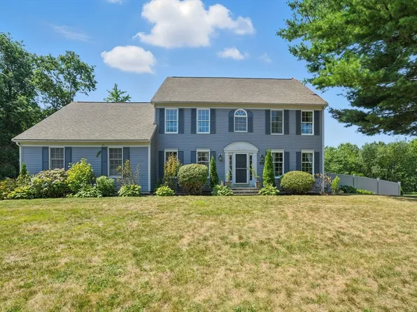 190 Connie Ln, Stoughton, MA 02072