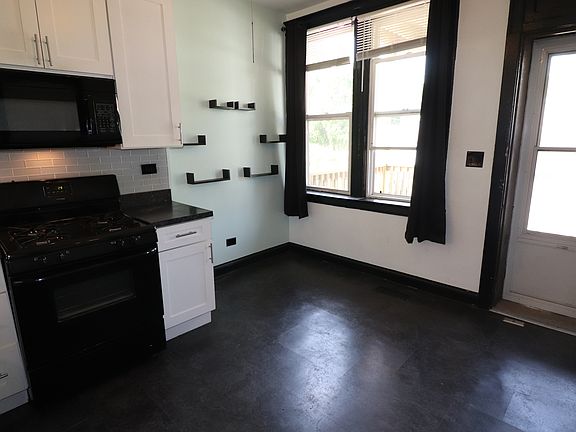 3rd image of 4223 N Elston Ave Suite 1