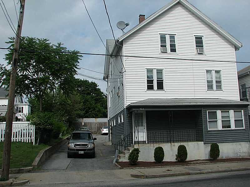 2nd image of 463 Broad St