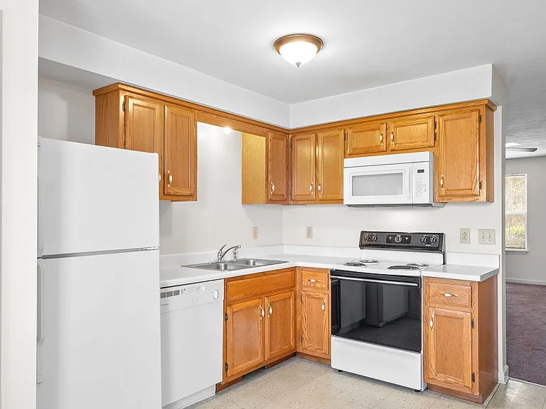 Needmore Road-630-694 — Photo 9
