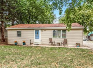 2748 Union Dr SW, Cedar Rapids, IA 52404