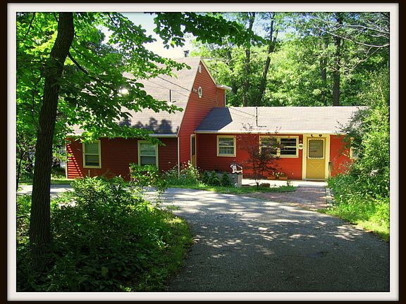 4th image of 915 Plymouth Lake Dr