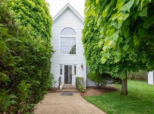 25 Mitchell Rd, Westhampton Beach, NY 11978