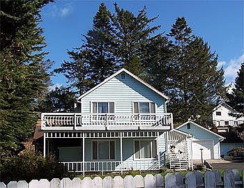 Beautifully Present Home.  R1126, RSRealty.com