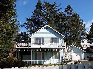 29325 Lilac Ct, Gold Beach, OR 97444