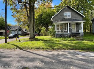 662 Hall St, Flint, MI 48503
