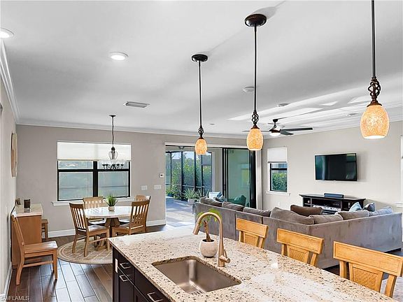 4th image of 19252 Aqua Shore DR