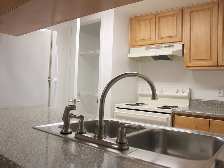 Sunscape Apartment Homes — Photo 6