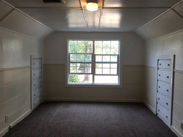 2288 Hilyard St — Photo 30