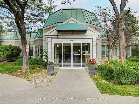 3rd image of 2628 McCowan Rd Unit 315