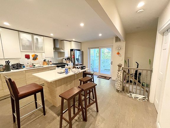 2nd image of 21 Iroquois St #1A