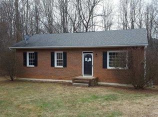 4972 Woodsboro Ln, Winston Salem, NC 27105