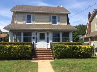 2832 Weeks Ave, Oceanside, NY 11572