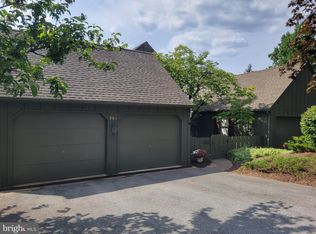 589 Lovell Ct, Hummelstown, PA 17036