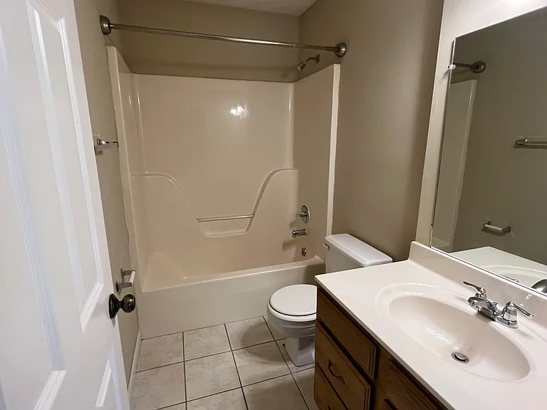 4541 W Bainbridge Dr — Photo 16