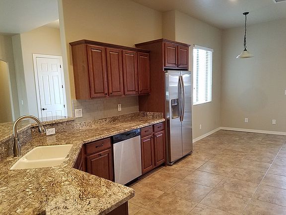 411 Bloomingdale kitchen 2