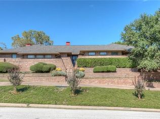 4 Crosslands Ct, Benbrook, TX 76132