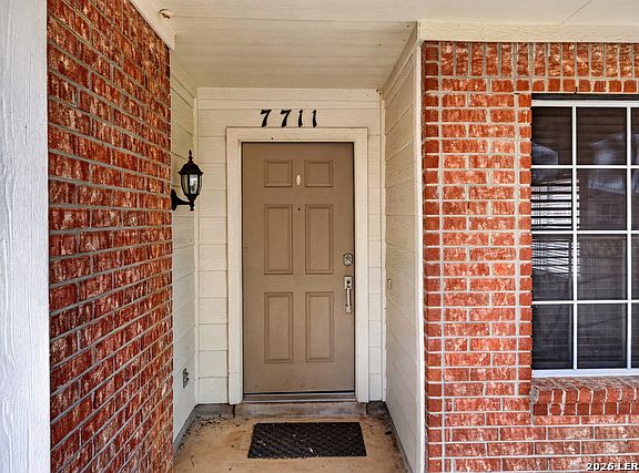 4th image of 7711 Parkwood Way