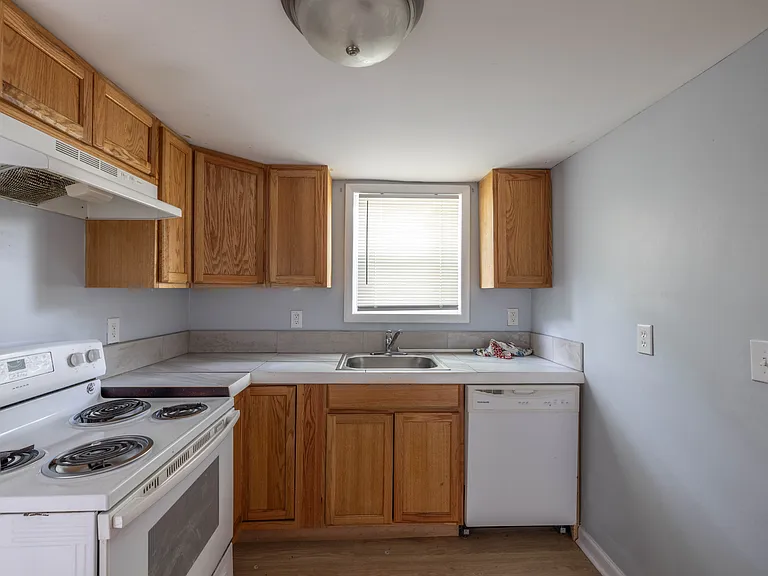 1022 Wood St — Photo 10