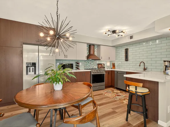 1454 Sunflower Cir S, Palm Springs, CA 92262