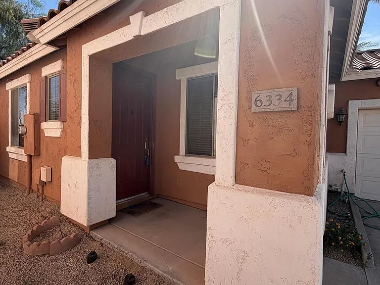 6334 S Blake St — Photo 3