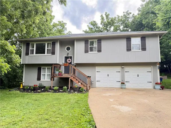 13142 158th St, Linwood, KS 66052