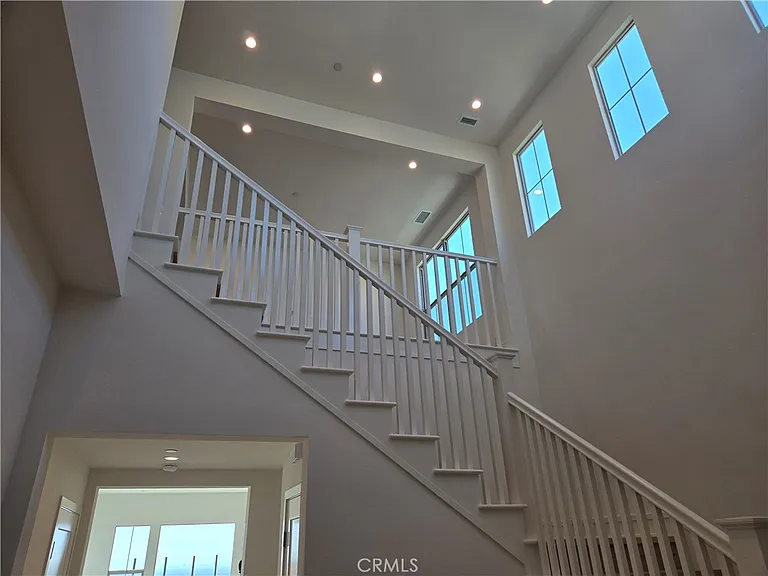 211 Maricopa — Photo 15