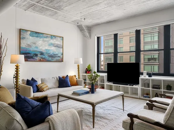 437 D St APT 7F, Boston, MA 02210