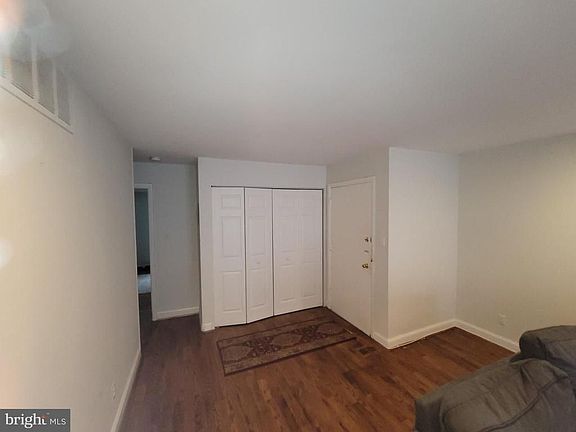 4th image of 319 Homeland Southway Unit 2B