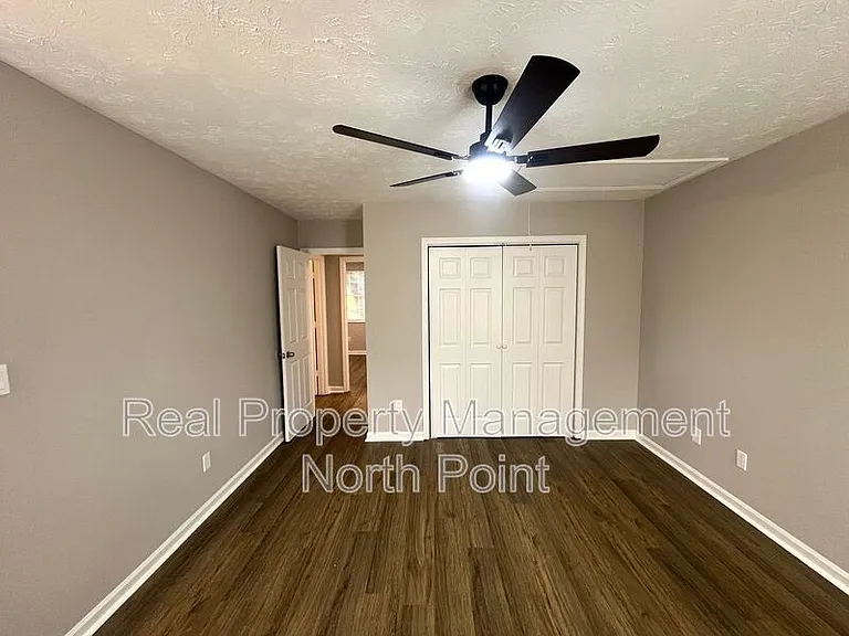 5843 Summerglen Ln — Photo 11