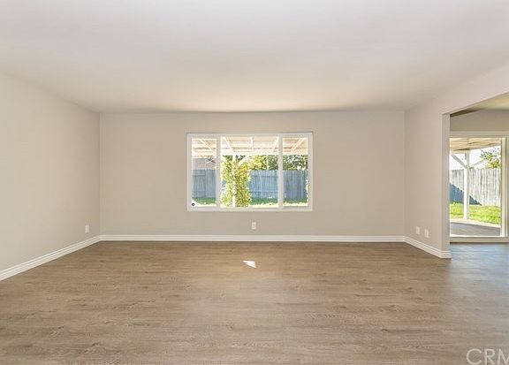 4th image of 2548 S Cota Ave