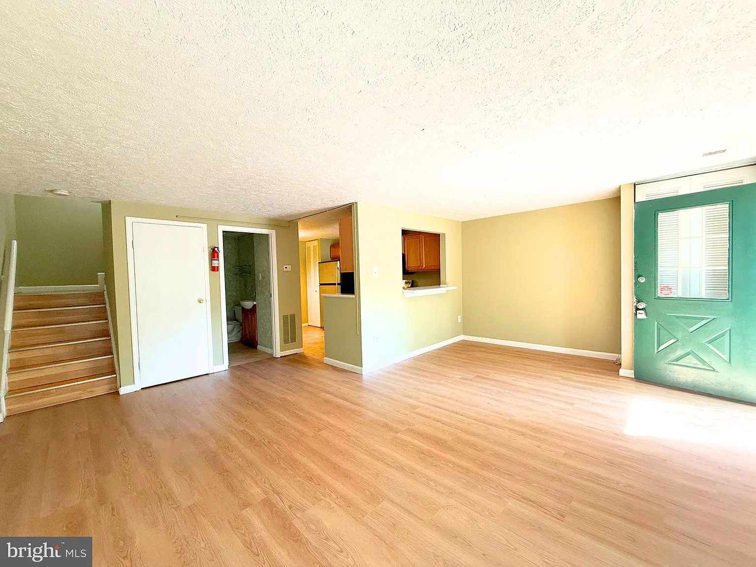 3 bed, 2.5 bath, 1607 sqft, $2,450 — Photo 4