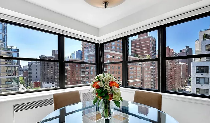 Rented by David Francis New York LLC | media 29