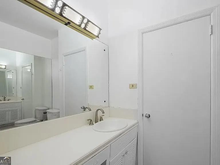 757 Old Ivy Rd NE — Photo 21