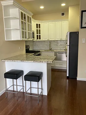 Rented by T&T Real Estate | media 6