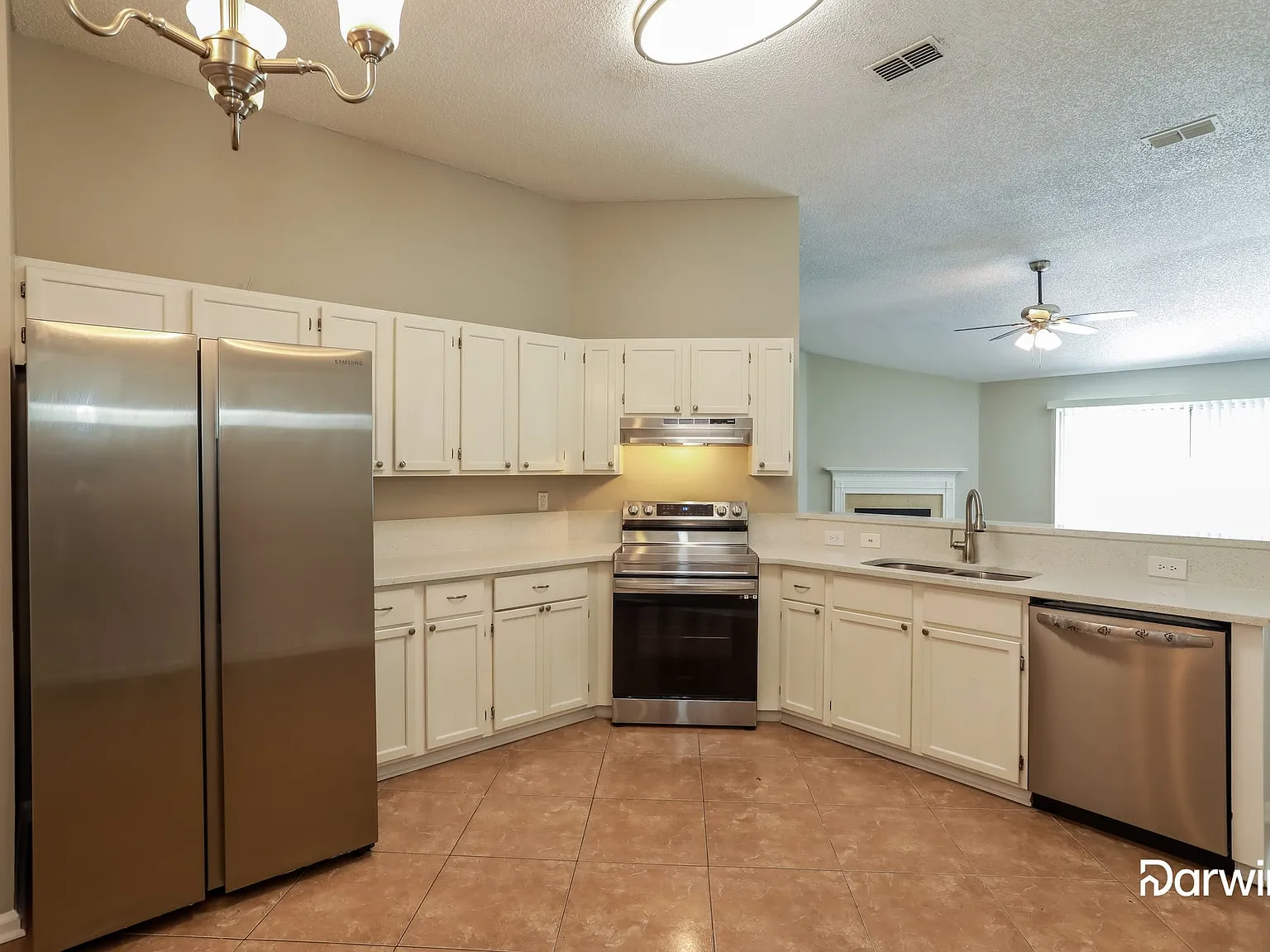 3 bed, 2.0 bath, 1858 sqft, $1,899 — Photo 3