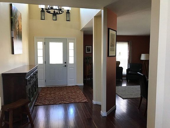 3rd image of 3706 Pinecrest Dr