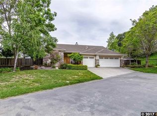 2115 Hidden Pond Rd, Lafayette, CA 94549