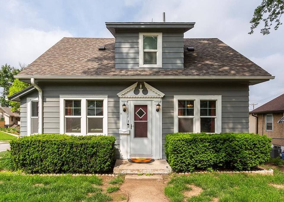 1st image of 1022 S 46th Ave